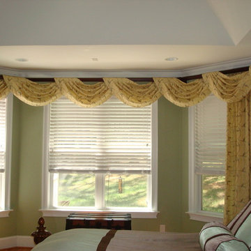Living Rooms/Dining Rooms/Window Treatments