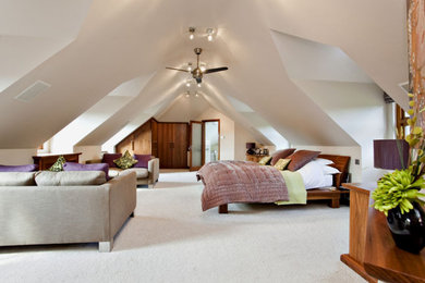 Inspiration for a modern bedroom in Buckinghamshire.