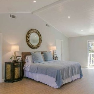 Bedroom - craftsman bedroom idea in Los Angeles