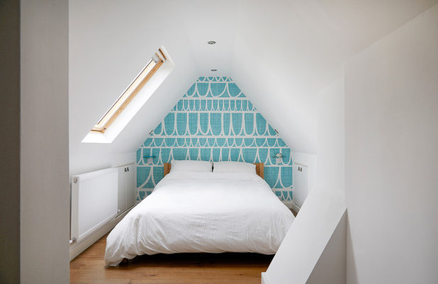 Contemporary Bedroom by James Kay Architects Ltd.