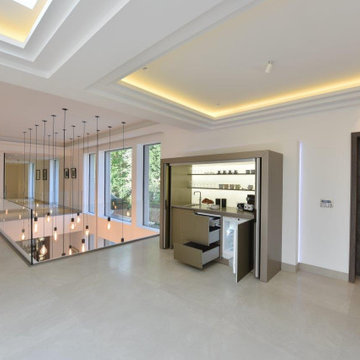 Luxury drinks cabinet for bedroom