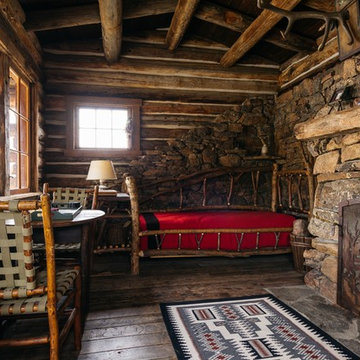 75 Small Rustic Bedroom Ideas You Ll Love June 2022 Houzz - French Country Bedroom Decorating Ideas On A Budget Munich