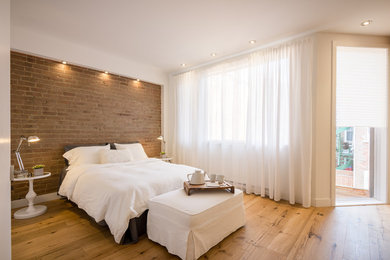 Inspiration for a timeless bedroom remodel in Montreal