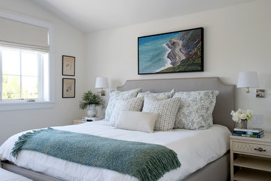 Inspiration for a transitional bedroom remodel in Los Angeles