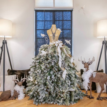 Mannequin Christmas Tree, White and Gold Christmas