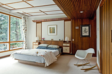 Mid-century modern bedroom photo in Portland