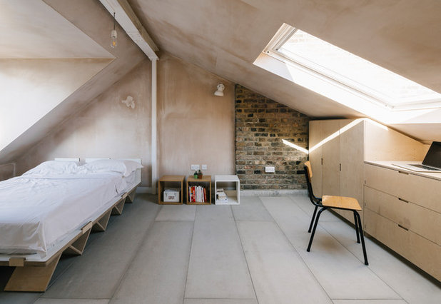 Scandinavian Bedroom by Webb Yates Engineers