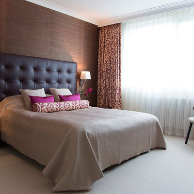 Bedroom - mid-sized contemporary master carpeted bedroom idea in London with purple walls and no fireplace