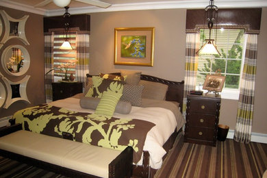 Ejemplo de dormitorio principal contemporáneo de tamaño medio con paredes grises, moqueta y suelo multicolor