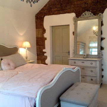 Master Bedroom - Cottage in the Cotswolds
