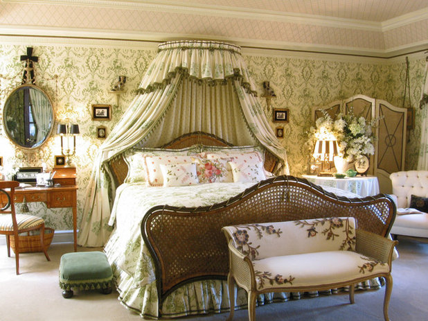 Traditional Bedroom by Exclusive Interiors inc.