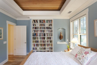 オースティンにあるコンテンポラリースタイルのおしゃれな寝室 (青い壁) のインテリア