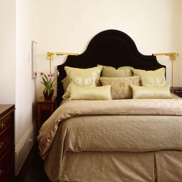 https://www.houzz.com/photos/master-bedroom-eclectic-bedroom-phvw-vp~90750