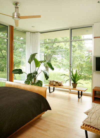 Modern Bedroom by Lasley Brahaney Architecture + Construction