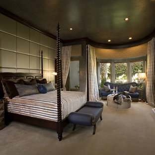 Idée de décoration pour une chambre méditerranéenne avec une cheminée standard.