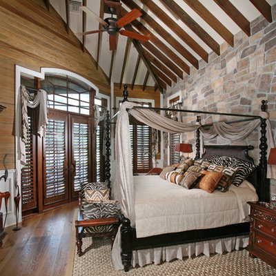 Bedroom - mediterranean master bedroom idea in Miami