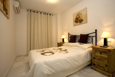 Bedroom - bedroom idea in Malaga