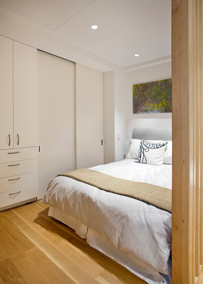 Scandinavian Bedroom by Allen+Killcoyne Architects