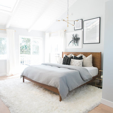 75 Light Wood Floor Bedroom Ideas You, Light Hardwood Floors With Dark Furniture Bedroom