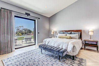 Bedroom - modern bedroom idea in San Diego