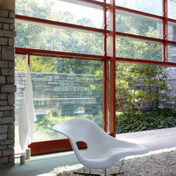 Modern Indoor/Outdoor Hampton Home