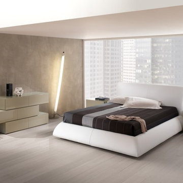 Modern Master Bedroom Platform Bed Dali - $2,510.00