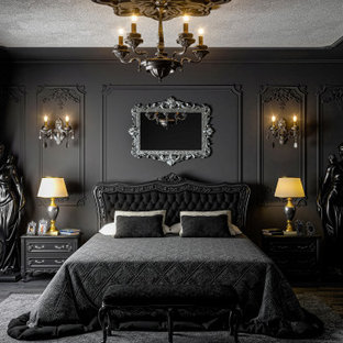 Idées déco pour une grand chambre parentale victorienne avec un mur noir, un sol en carrelage de céramique, aucune cheminée, un sol noir, un plafond décaissé et boiseries.