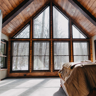 Diseño de dormitorio madera, rústico, grande, con moqueta y suelo verde