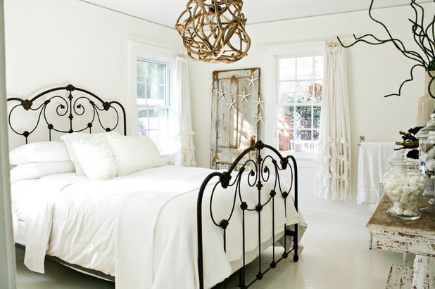 Shabby-chic Style Bedroom by Mina Brinkey
