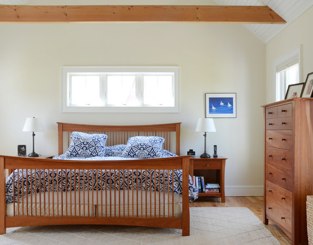 Transitional Bedroom by Design Fixation [Faith Provencher]