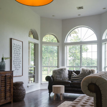 My Houzz: Layered Textiles and Backyard Views in Oklahoma