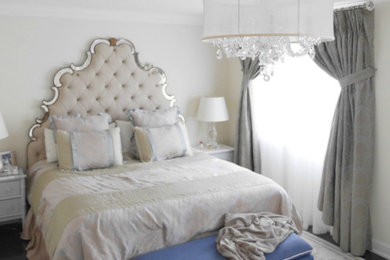 Example of a classic bedroom design in Toronto