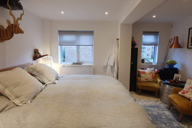 ロンドンにあるコンテンポラリースタイルのおしゃれな寝室