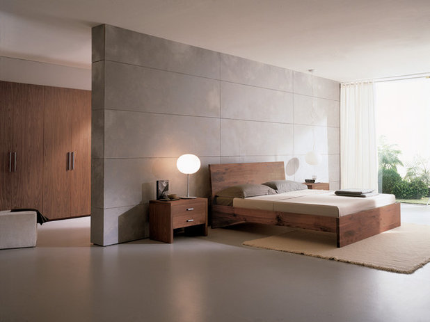 Modern Bedroom by usona