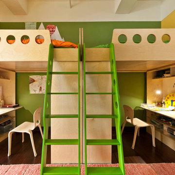 Nomad; Mirrored loft beds for two siblings
