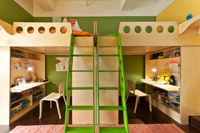 Nomad; Mirrored loft beds for two siblings