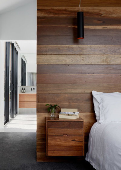 Contemporary Bedroom by Rebecca Naughtin Architect