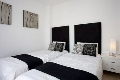 Design ideas for a contemporary bedroom in Malaga.