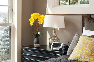 Bedroom - eclectic bedroom idea in Minneapolis with beige walls