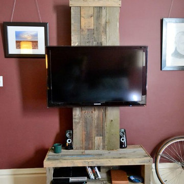 Pallet Wood TV Stand