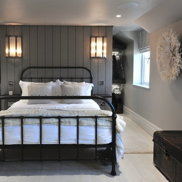 Panel bedroom with walk in wardrobe & en-suite - Llantwit Major