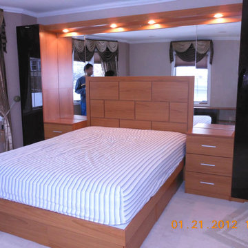 Pier Wall Bed with Mirrored Headboard Wall
