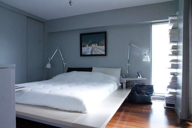 Contemporary Bedroom by Esther Hershcovich