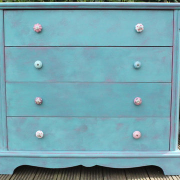 Pine drawers makeover
