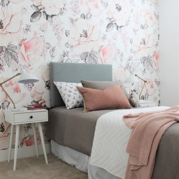 Pink Rose Wallpaper in Girl's Bedroom