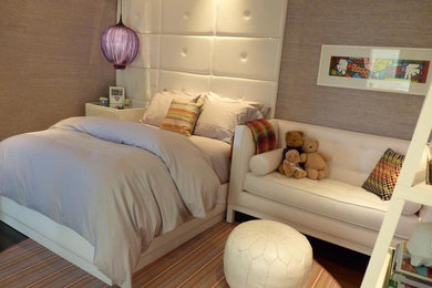Inspiration for a mid-sized contemporary guest carpeted bedroom remodel in Miami with beige walls