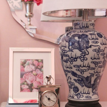 Preppy Chinoiserie Young Ladies Bedroom