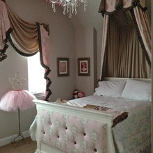 Theatrical Girls Room