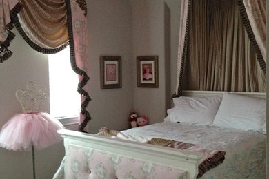 ヒューストンにあるトラディショナルスタイルのおしゃれな寝室のインテリア