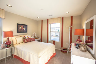 Bedroom - mid-sized eclectic guest carpeted bedroom idea in Las Vegas with beige walls